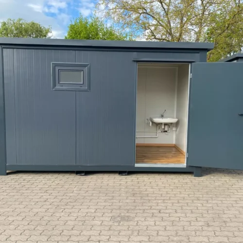 Container sanitar pentru persoane cu mobilitate redusă – WC cu rampă