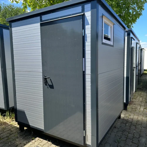 CONTAINER SANITAR 2,00 × 2,00 M CU WC ȘI PISOAR