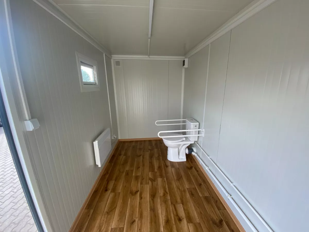 Container sanitar pentru persoane cu mobilitate redusă – WC cu rampă - imagine 9